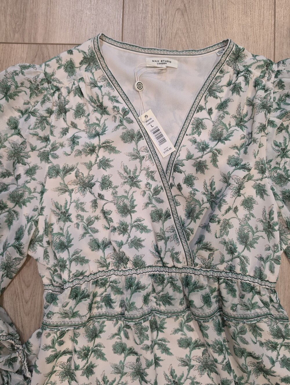Max Studio London Floral Wrap Dress Size L Green Ivory NWT $178 - Picture 2 of 6